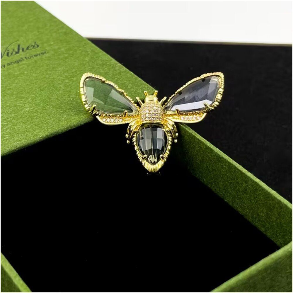 Bee Brooch Light Catching Sparkling Cubic Zirconia & Reflective Smokey Crystals